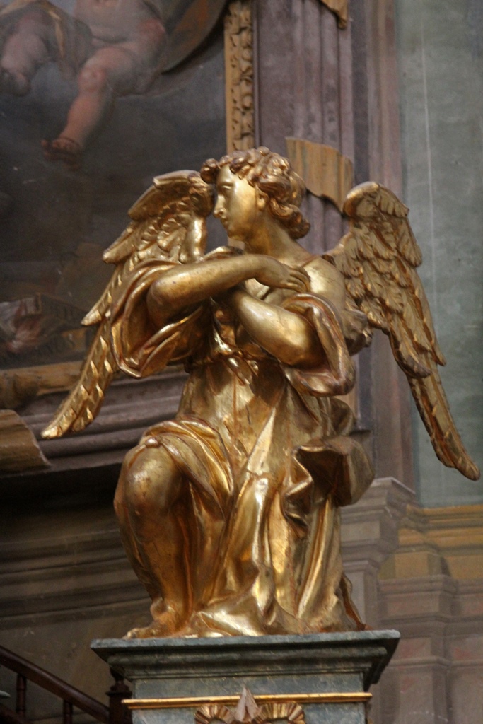 Angel, Main Altar